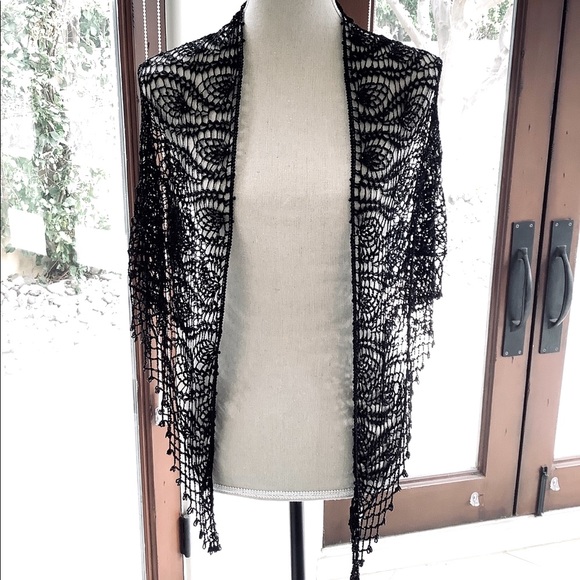 Beautiful beaded Hip/Shoulder wrap - Picture 3 of 14